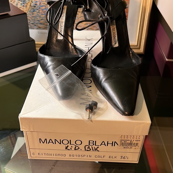 Manolo Blahnik - Picture 6 of 6